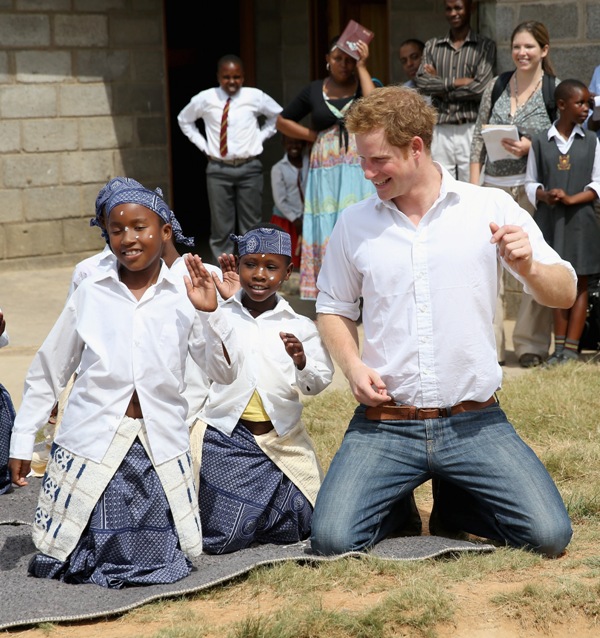 Hot Harry grooving again