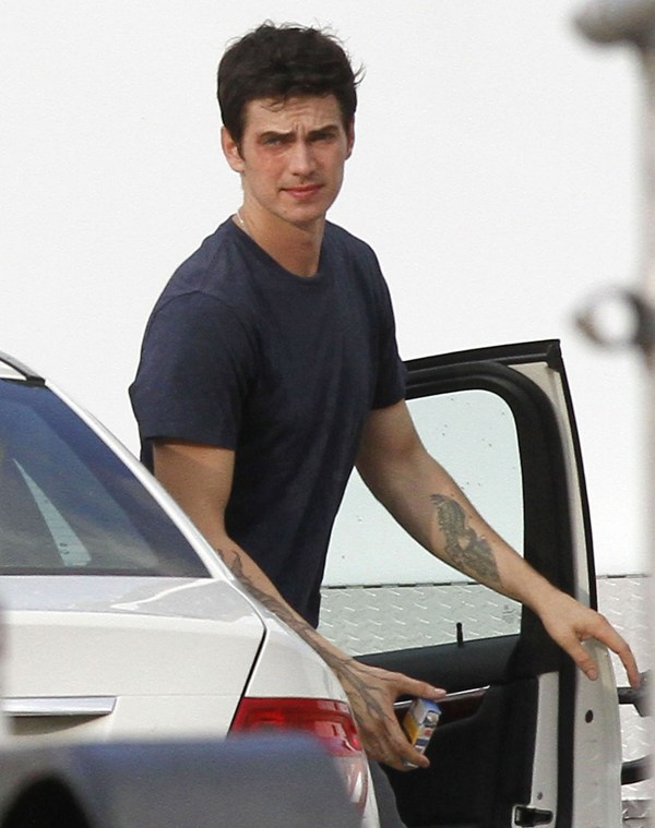 Hayden Christensen back on set