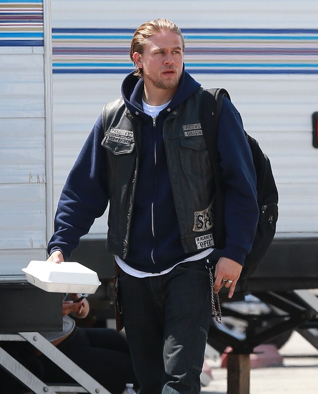 Charlie Hunnam’s lunchtime