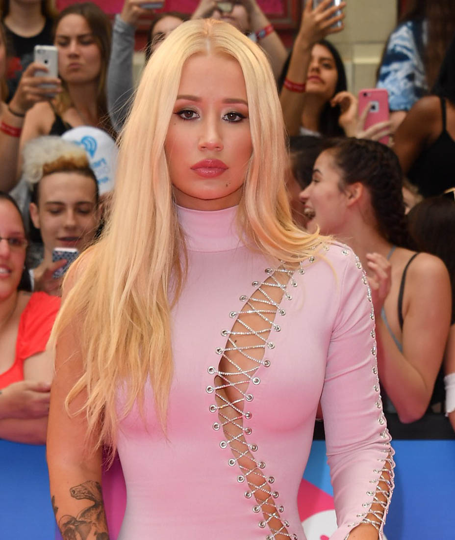 Smutty Social Media, June 19, 2017