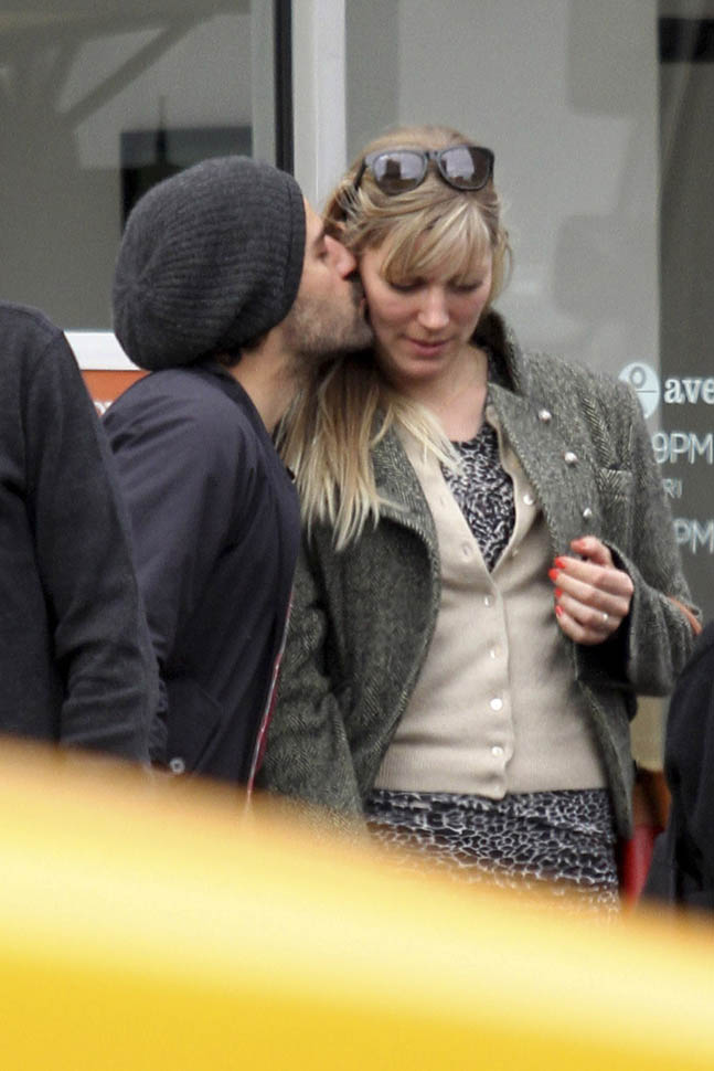 Oscar Isaac enters the race?