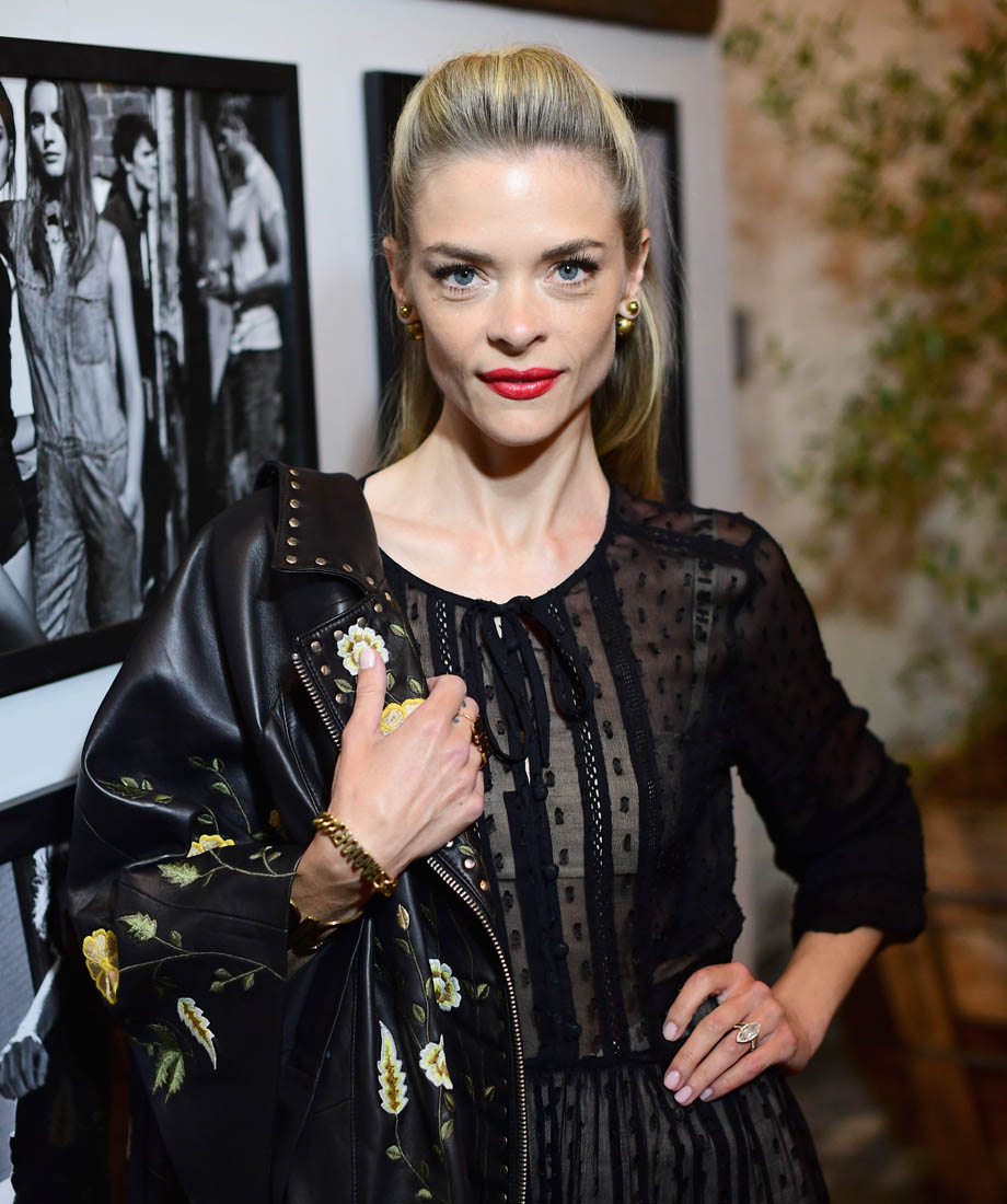 Twihard Zealots Strike Again