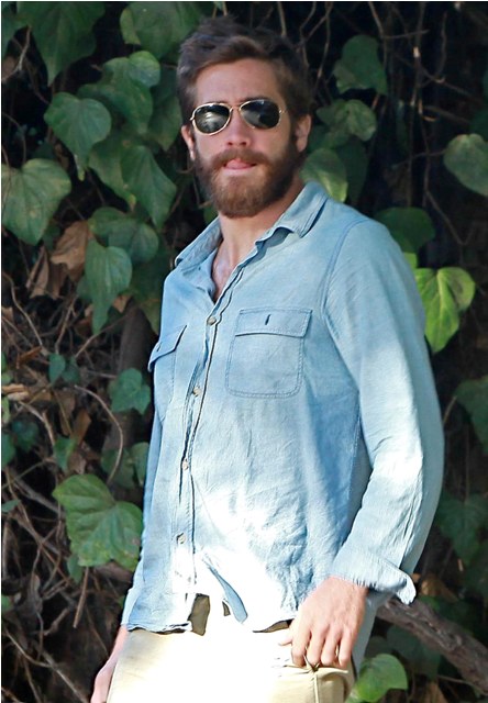 Jakey lets it grow...and the wrong Rachel