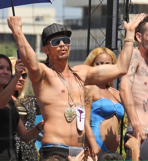 OMG, be my boyfriend