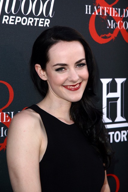 Jena Malone is Johanna Mason?