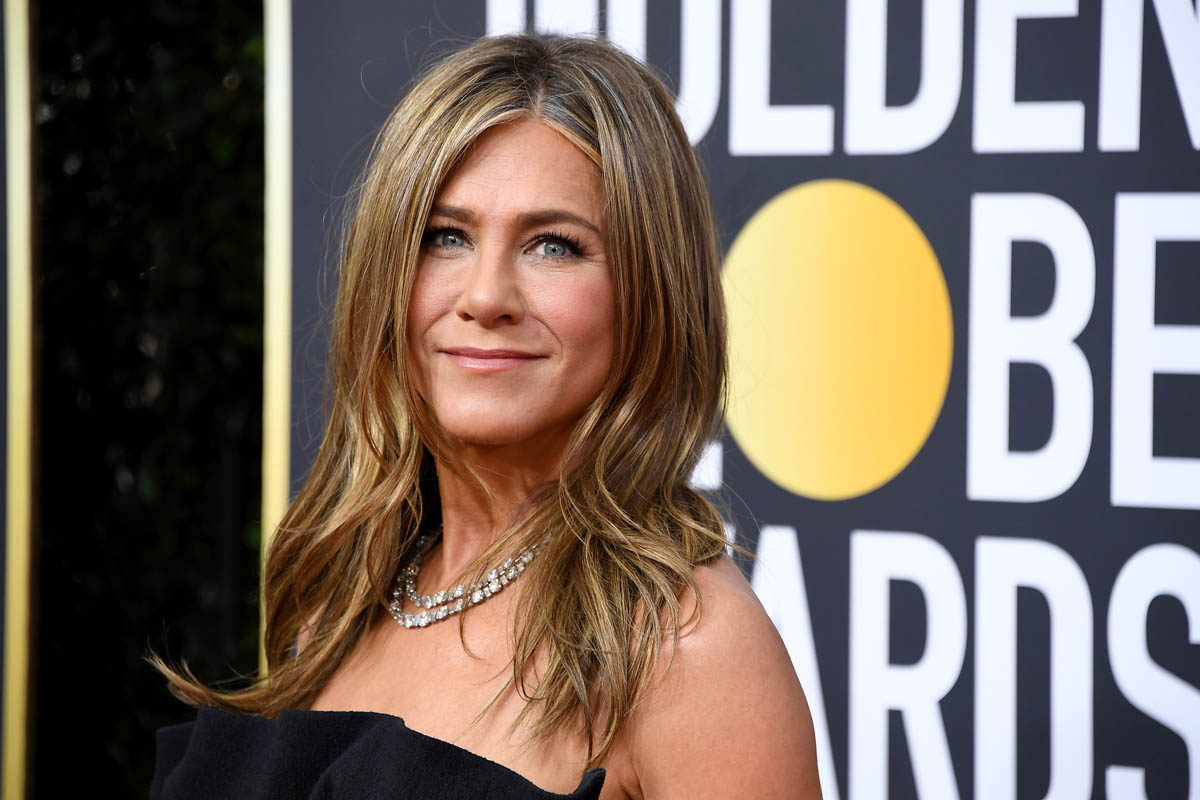 Jennifer Aniston is… LolaVie