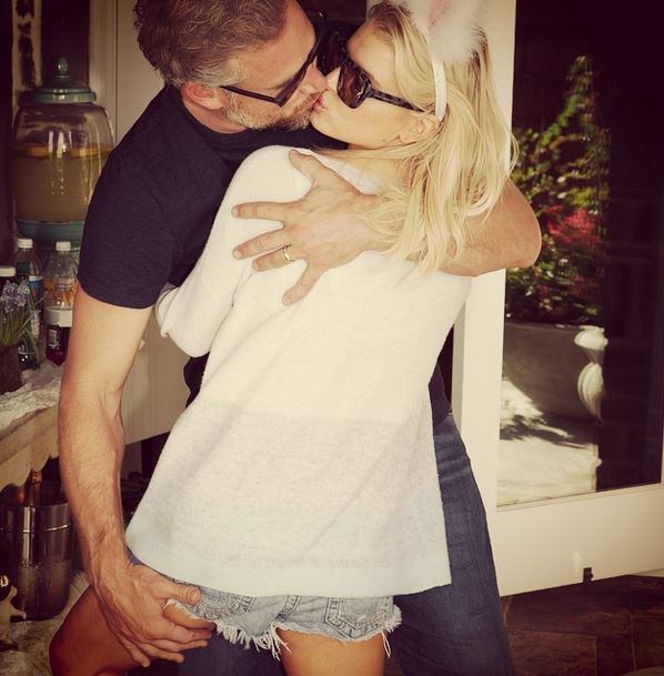 Porny’s holiday gropes