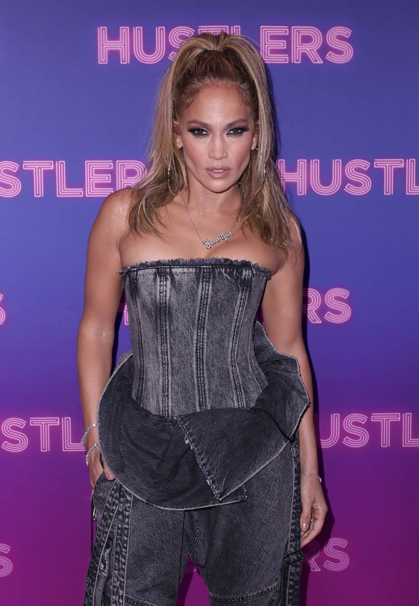 Outfit of the Week: Jennifer Lopez