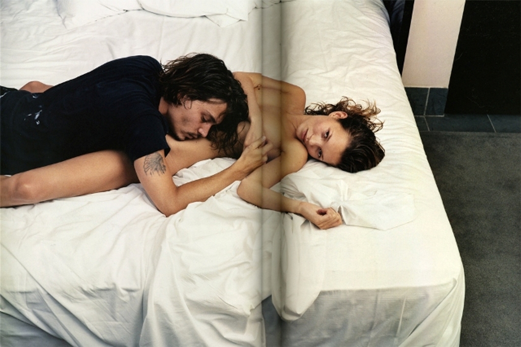 Lilo pisses on Johnny & Kate