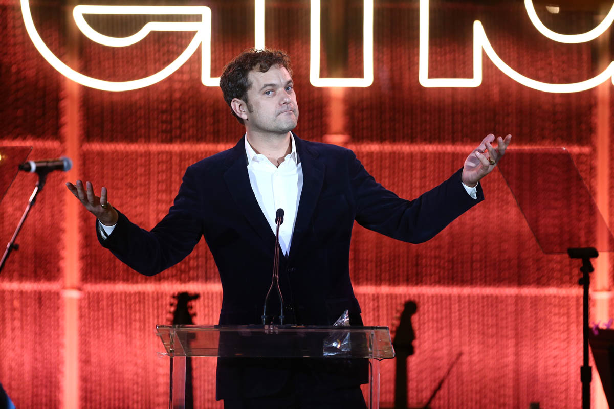 Joshua Jackson gets it done