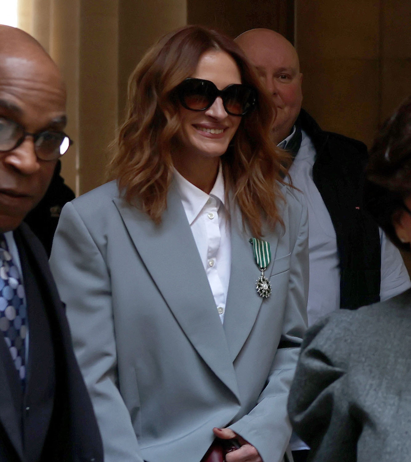 Julia Roberts: A Chevalier’s Suit