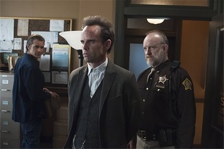 Justified 4.6: “You’re turning a corner you can’t walk back around”