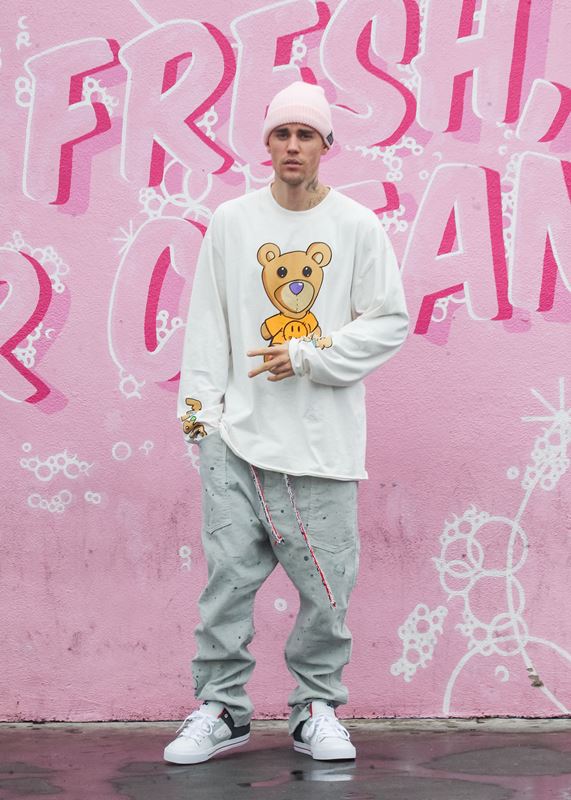 Celebrity Social Media, April 3, 2020