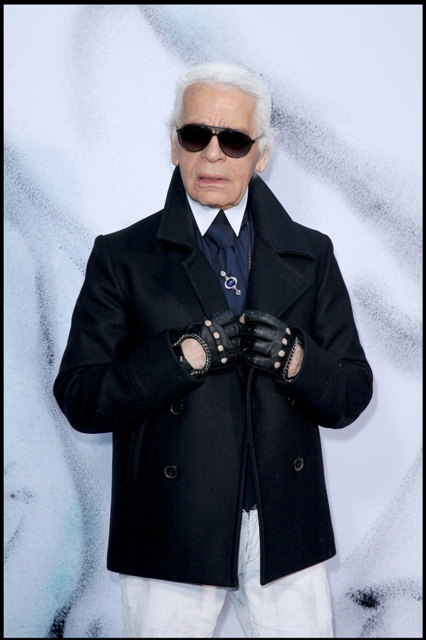 7 pages of Karl gold