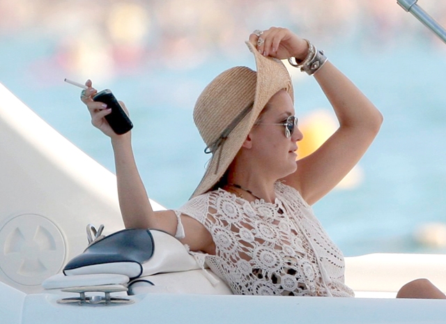 Manslinger’s happy holiday