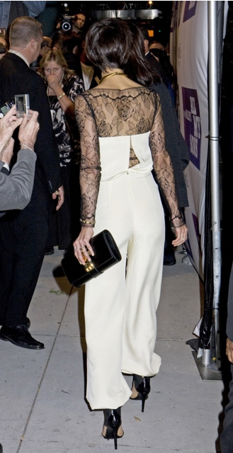 Robo sells at Maxfield?