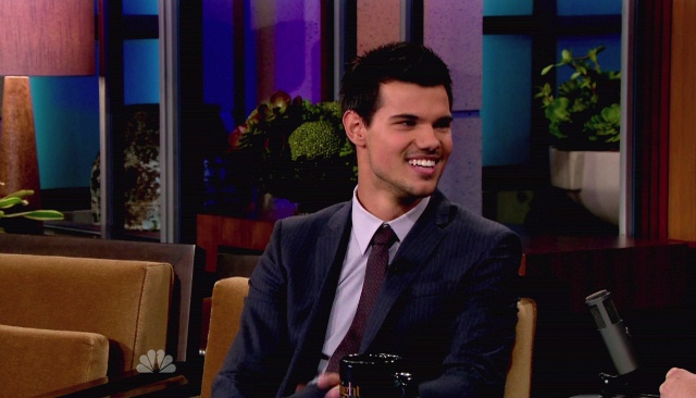 Taylor Lautner goes the Leo route