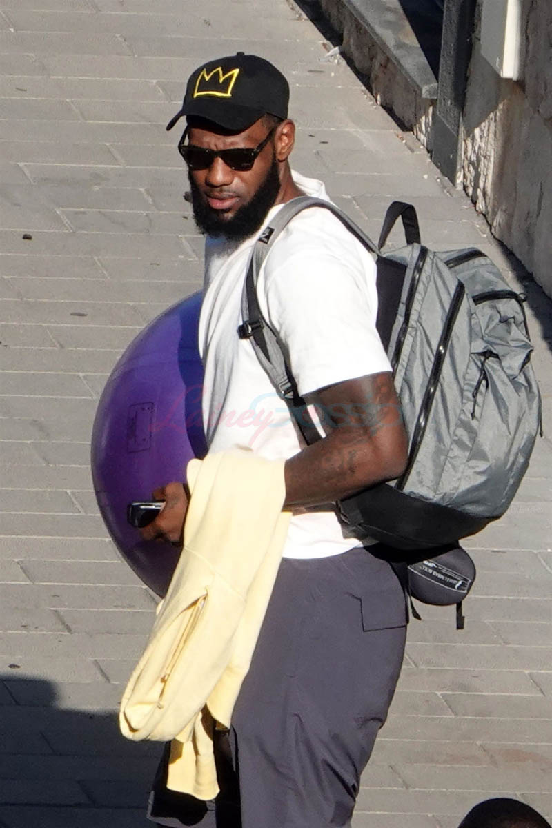 LeBron goes Hollywood