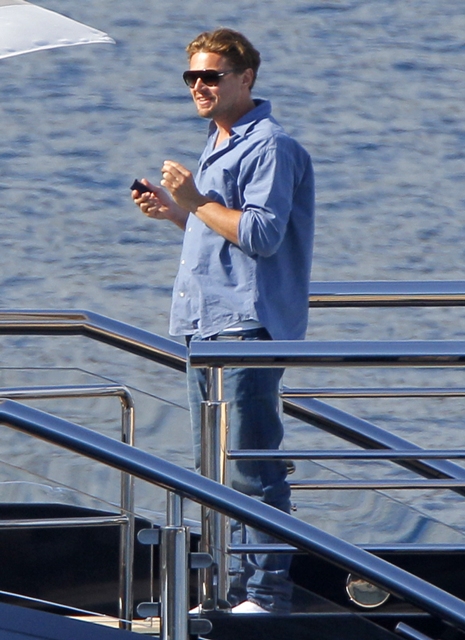 Leo & Blake: photo assumption