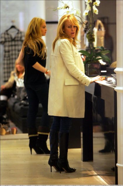 Lindsay Warbucks takes Mommy shopping