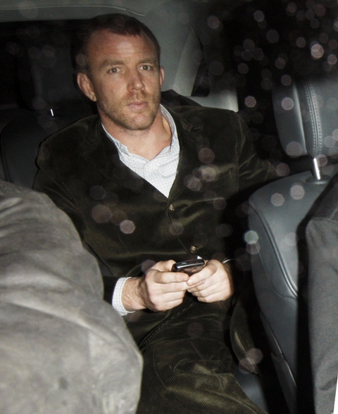 Tabloid Wars: People vs Madge