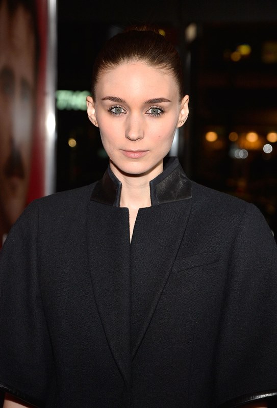 The Mara sisters at Her premiere