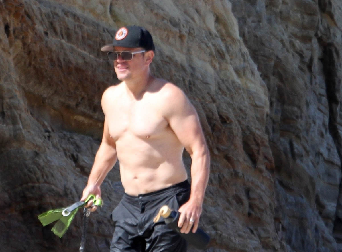 Matt Damon’s day at the beach