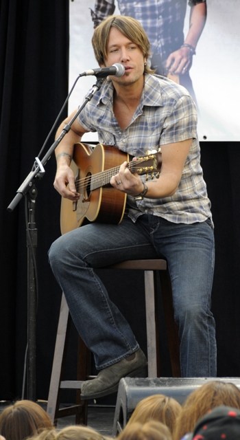 John Mayer & Keith Urban Crossroads