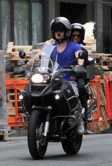Michael Fassbender rides with Nicole...and Natalie