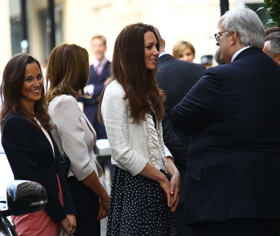 Royal Wedding Photo Post 1: Hotel Arrival
