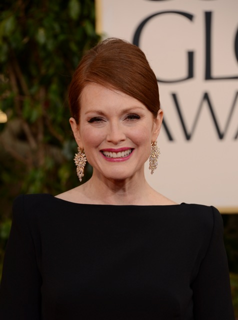 Globes Best Black & White: Julianne Moore