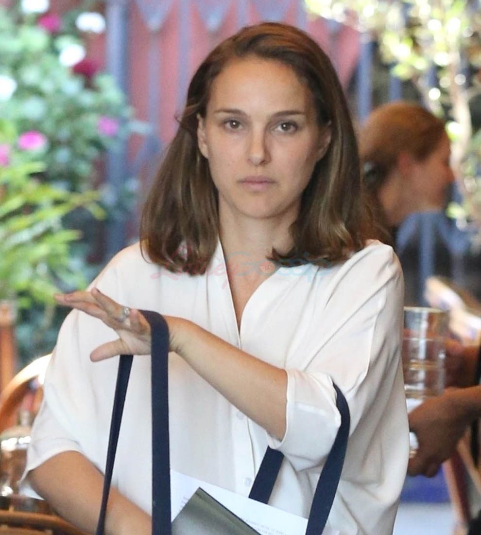 Natalie Portman and sci-fi soap bubbles