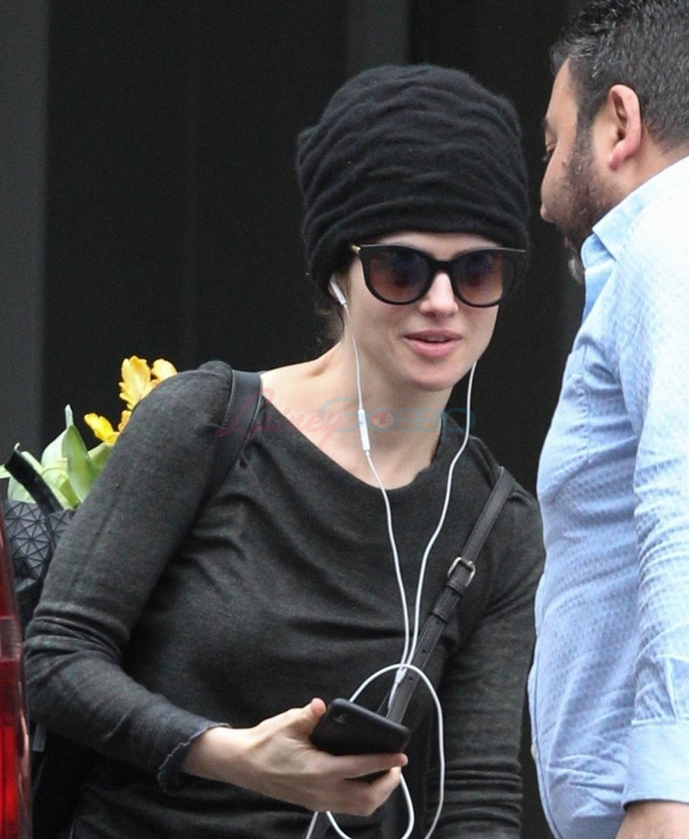 Dr Oxman gets papped