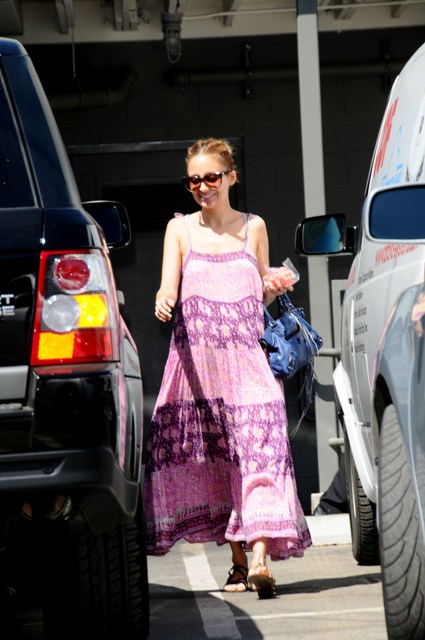 Nicole & Anne Shirley