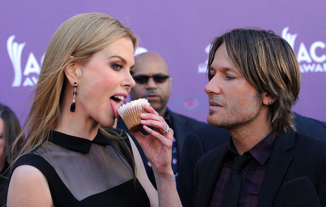 No gloves for Granny