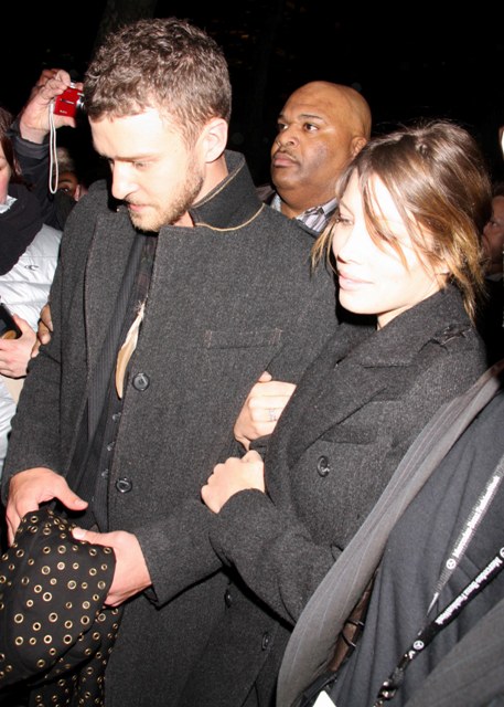 Will Front Row Ebola infect the Pip?