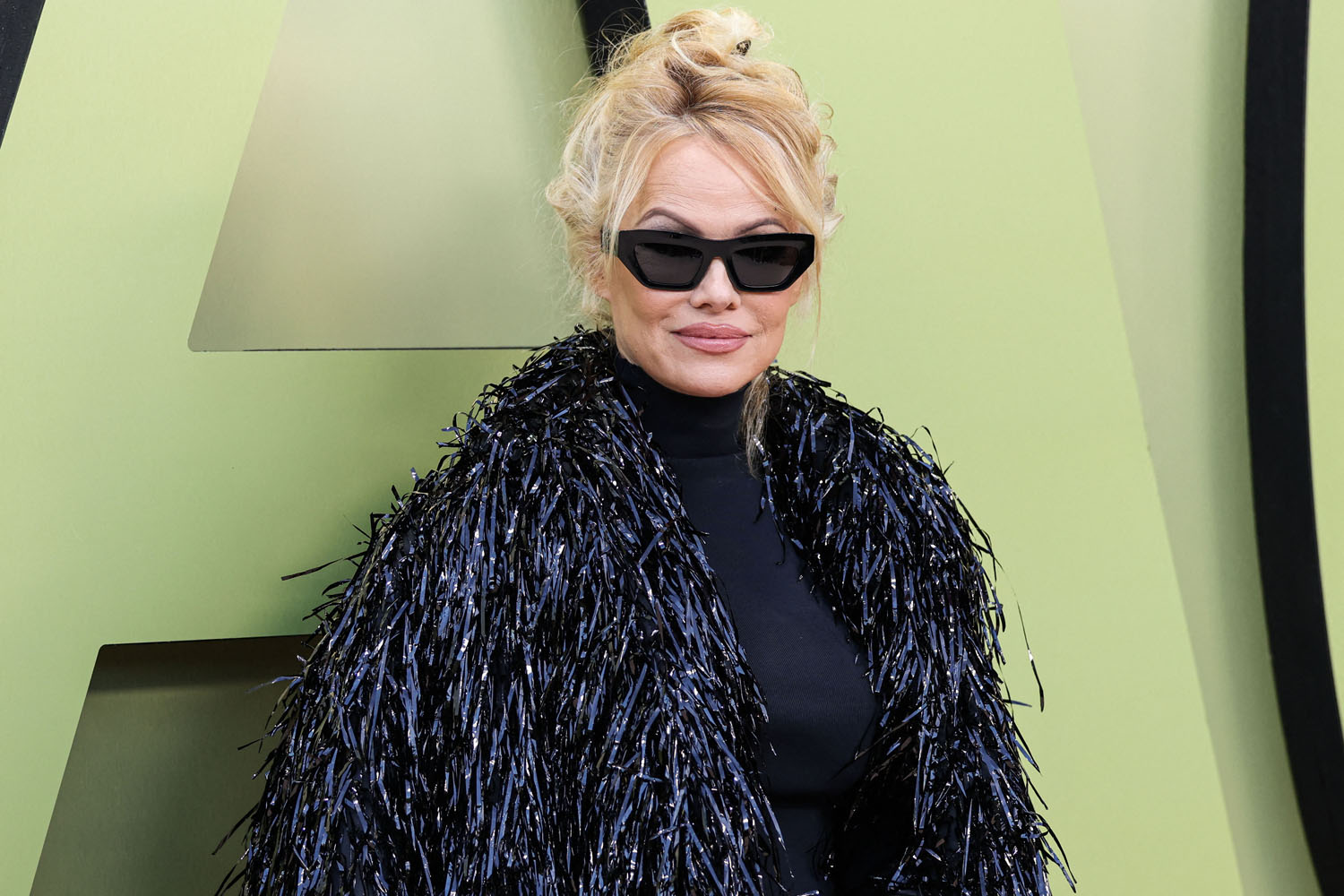 Celebrity Social Media, March 10, 2023