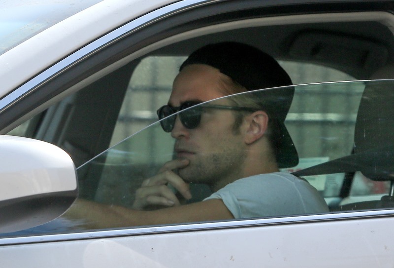 Robert Pattinson’s mystery brunette(s)