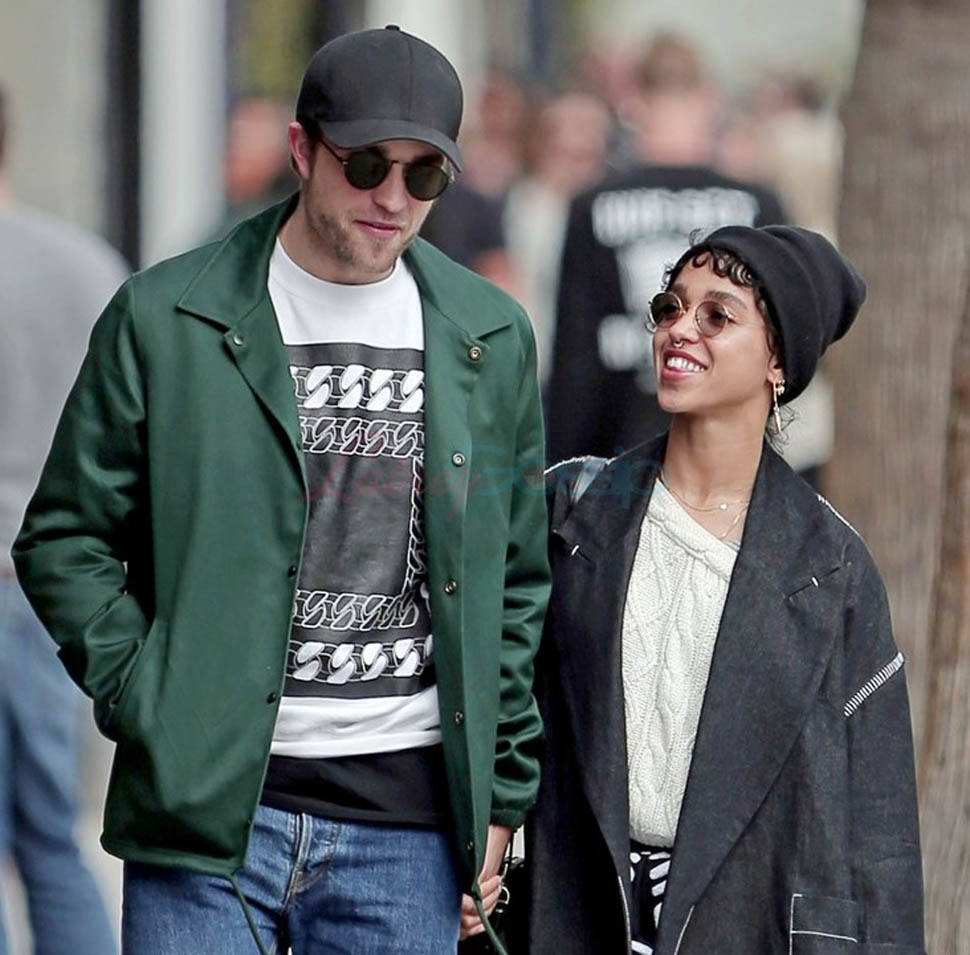 Pattinson & twigs: the Venice date