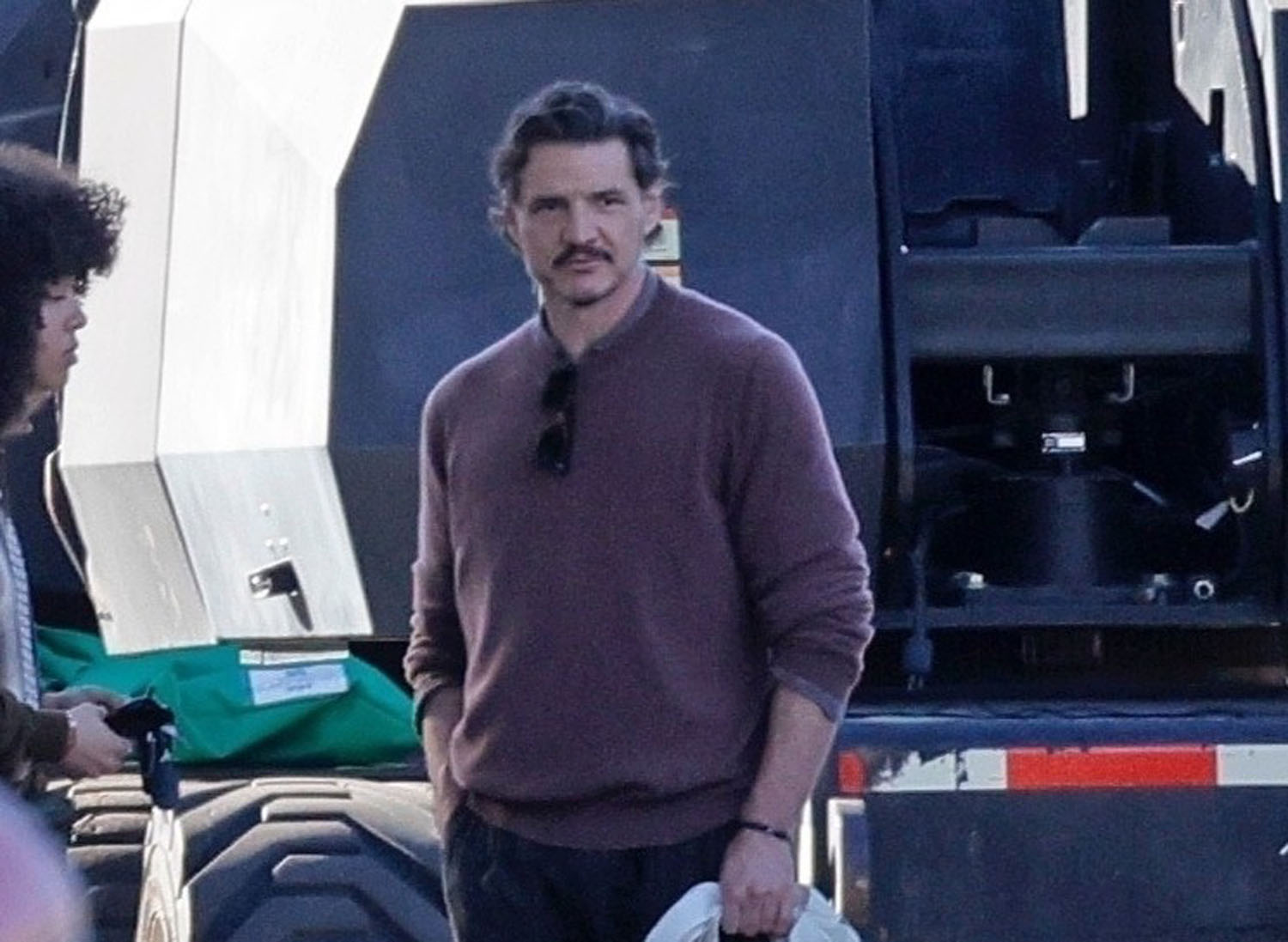 Pedro + Olivia on set