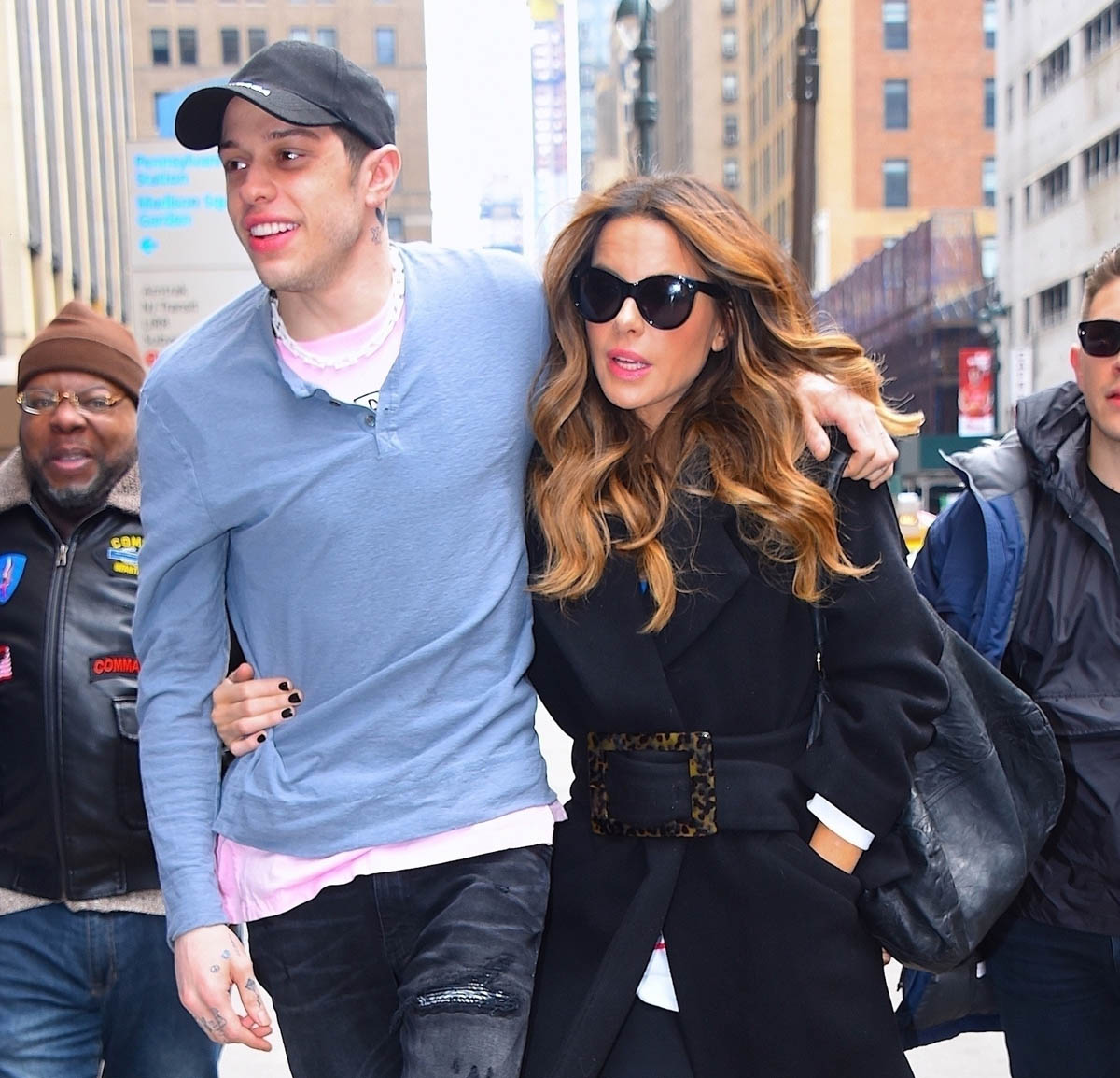 Kate Beckinsale is paying attention