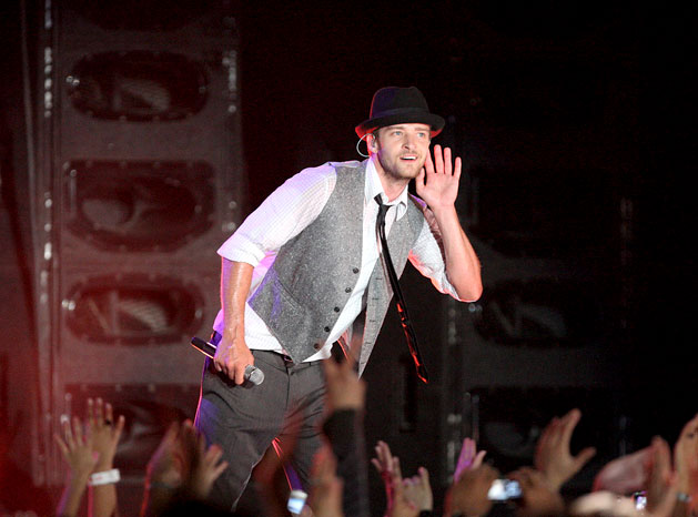 Pip"n"Ass Home for the Holidays