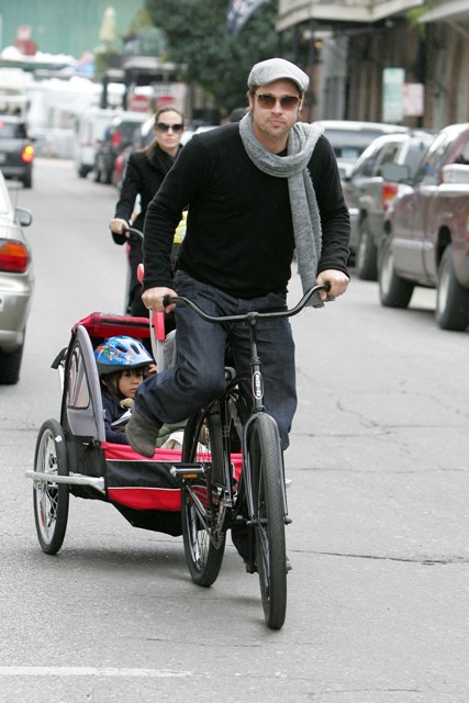 Family Pitt Christmas Present