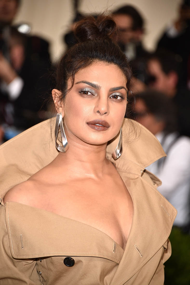 Priyanka Chopra: Met Gala Gadget
