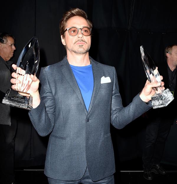 RDJ wants to eat the people