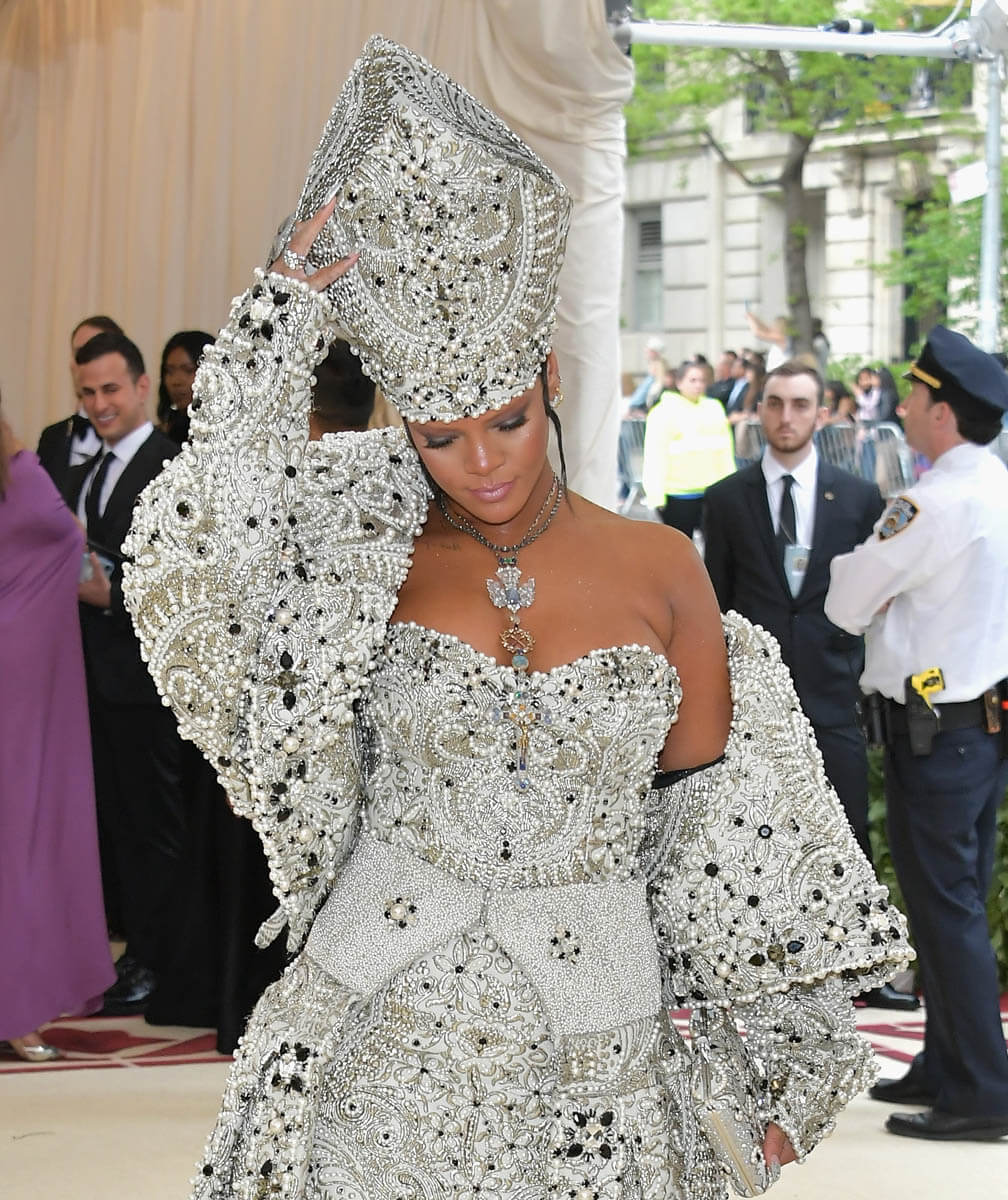 Rihanna: Met Best Dressed (Lainey)