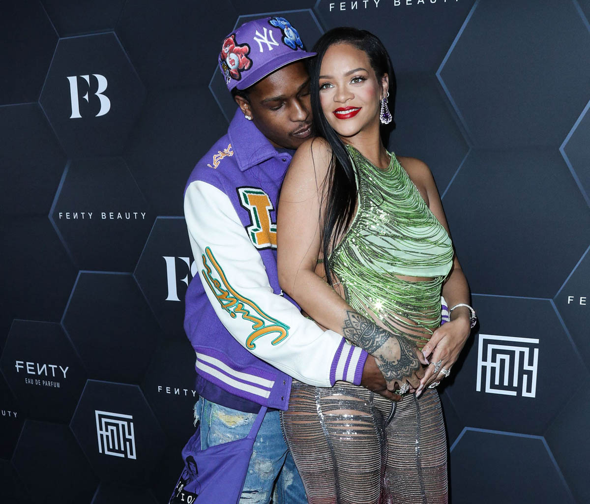 Rihanna’s Weekend Wardrobe