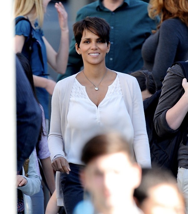 Halle Berry’s ring