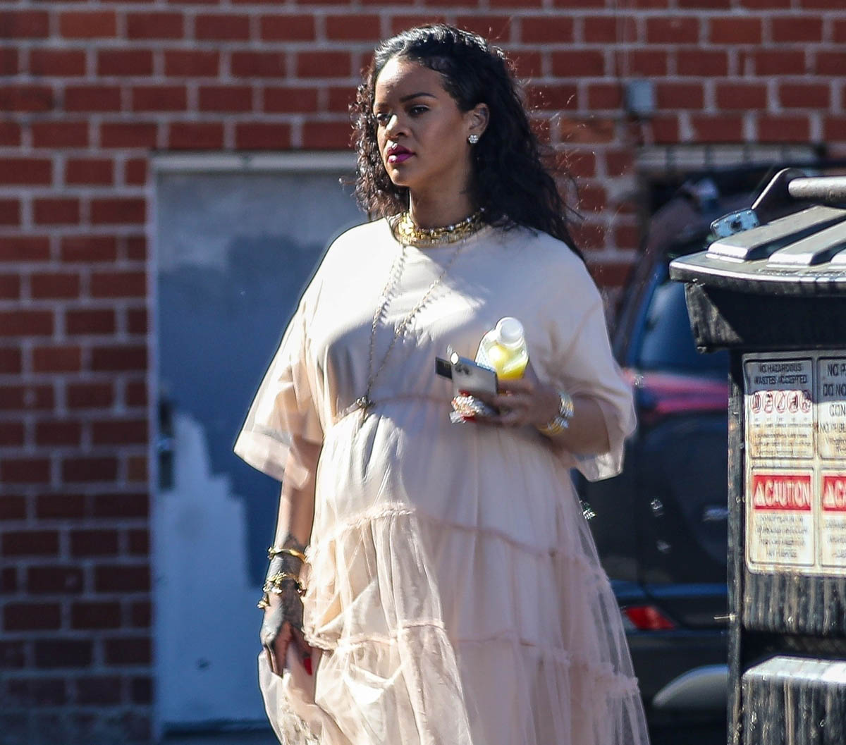 Rihanna’s “old ring”