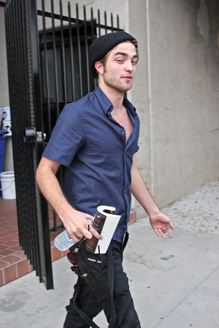 Vampires vs Granny Freeze